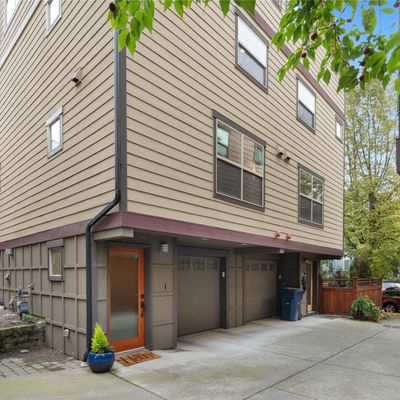 5942 California Ave Sw, Seattle, WA 98136