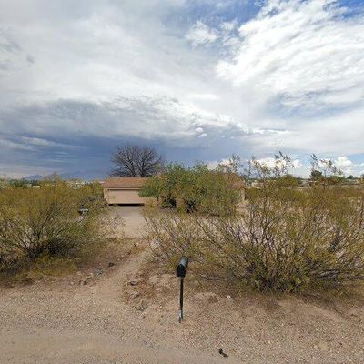 5963 E Farmstead Dr, Tucson, AZ 85756