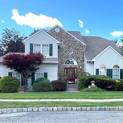 6 Magnolia Ct, Succasunna, NJ 07876