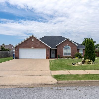 6009 Overland Dr, Siloam Springs, AR 72761