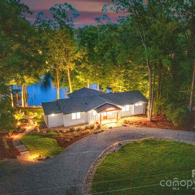 518 Stonemarker Rd, Mooresville, NC 28117