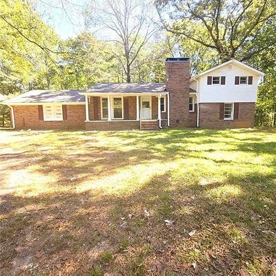 522 Scarborough Rd, Ellenwood, GA 30294