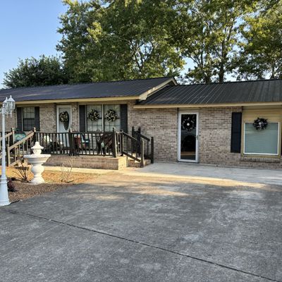 524 Davis St, Cowan, TN 37318