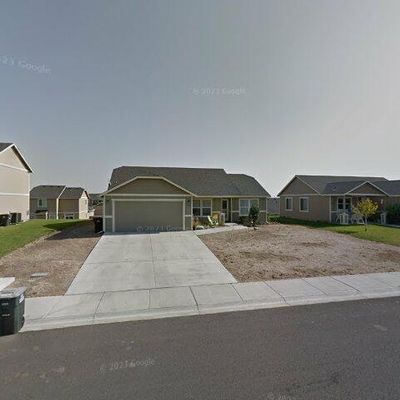 529 Florida St, Moses Lake, WA 98837