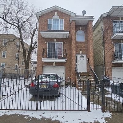 54 Voorhees St, Newark, NJ 07108