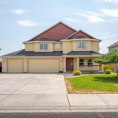 544 S Glenmoor Dr, Moses Lake, WA 98837