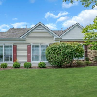 657 Bluebird Dr, Monroe Township, NJ 08831