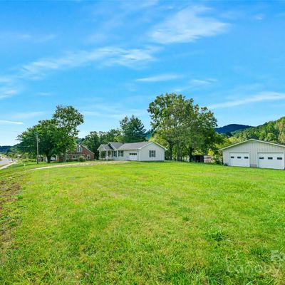 670 E Us 19e Highway, Burnsville, NC 28714