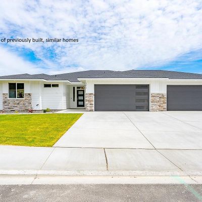 6717 Lazy B Dr, Pasco, WA 99301