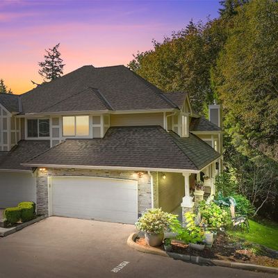 6775 Se Cougar Mountain Way, Bellevue, WA 98006