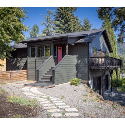 693 Nw Achor Ave, White Salmon, WA 98672