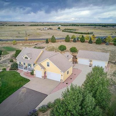 697 Antelope Dr W, Bennett, CO 80102