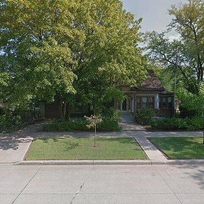 704 Oak St, Oshkosh, WI 54901