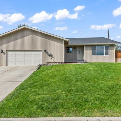 706 S 69 Th Ave, Yakima, WA 98908