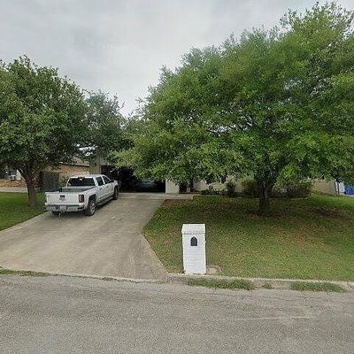 710 E Rosemary Dr, Seguin, TX 78155