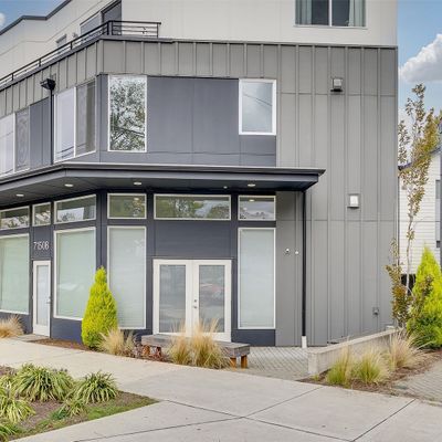 7150 Beacon Avenue S, Seattle, WA 98108