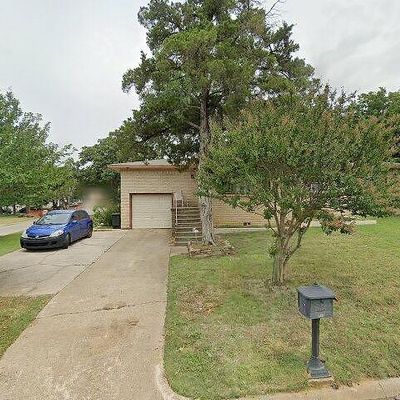 717 Buena Vista Dr, Hurst, TX 76053