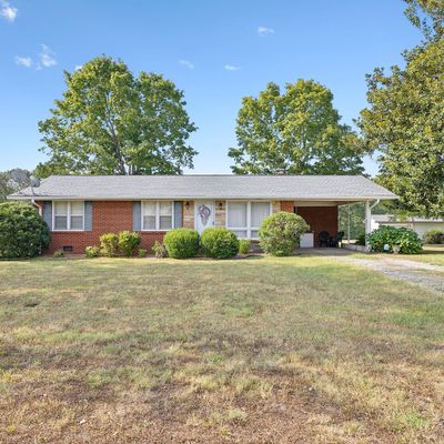 718 Smith Ave, Hohenwald, TN 38462