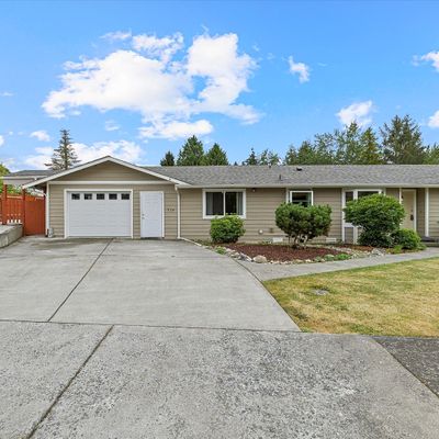 719 Peace Arch Ct, Blaine, WA 98230