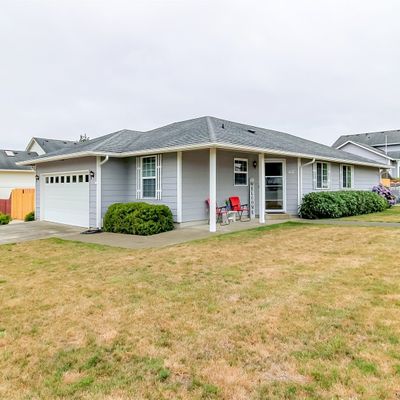 612 Troon Ave, Cosmopolis, WA 98537