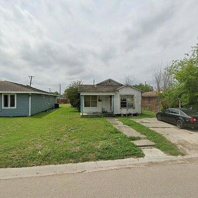 613 Washington Ave, Robstown, TX 78380