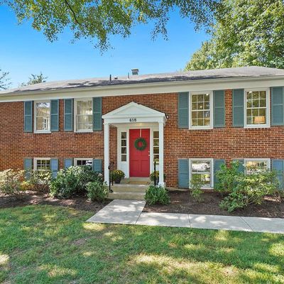 618 Blossom Dr, Rockville, MD 20850