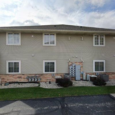 628 Shepherds Dr, Unit 5, West Bend, WI 53090