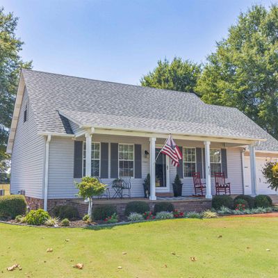 635 Perkins St, Adamsville, TN 38310