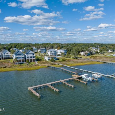 64 Pier View Court, Hampstead, NC 28443