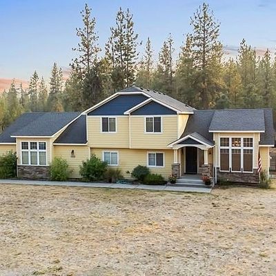 6456 N Villier Rd, Nine Mile Falls, WA 99026