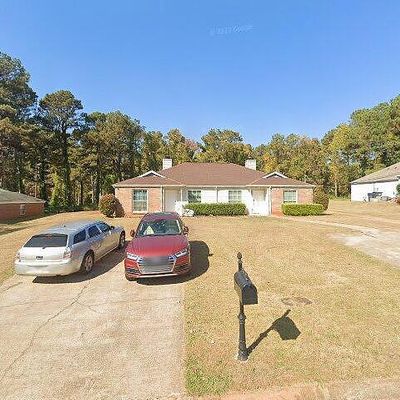 647 Greenvale Rd, Lawrenceville, GA 30043