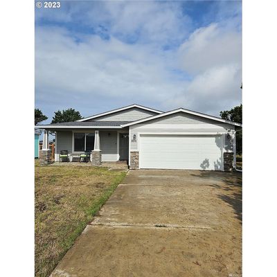 805 340 Th Pl, Ocean Park, WA 98640