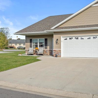 807 Prairie Gardens, Kewaskum, WI 53040