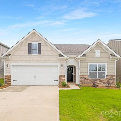 8075 Plymouth Drive, Sherrills Ford, NC 28673