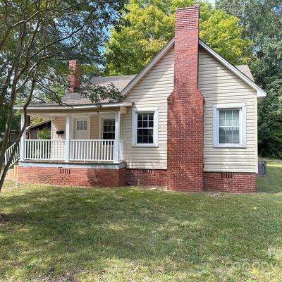 809 E Sumner St, Lincolnton, NC 28092