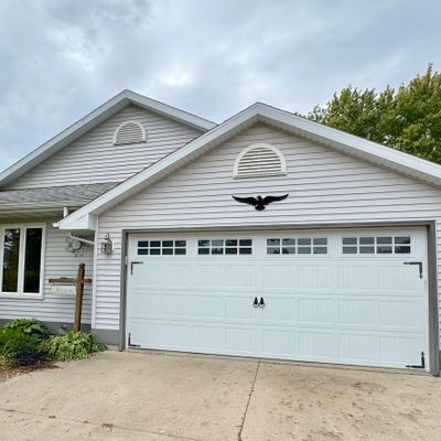 811 Cheyenne Cir, Watertown, WI 53094