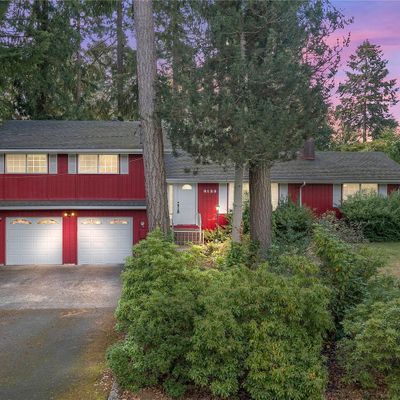 8135 Lakeridge Dr Se, Lacey, WA 98503