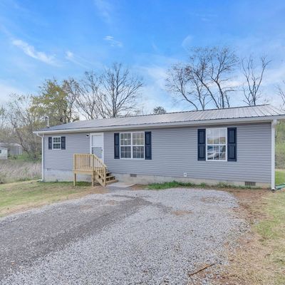 82 N B St, Hillsboro, TN 37342