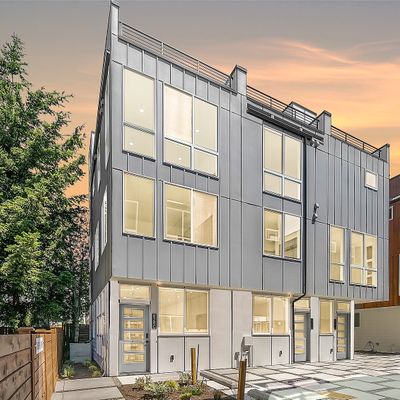 828 A Nw 52nd Street, Seattle, WA 98107