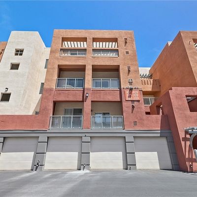 83 E Agate Ave #209, Las Vegas, NV 89123