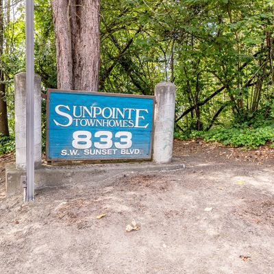 833 Sw Sunset Boulevard, Renton, WA 98055