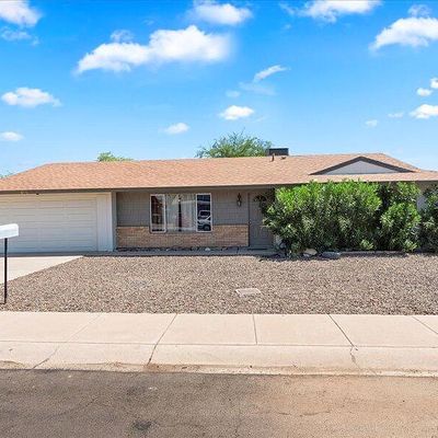 8331 N 55 Th Dr, Glendale, AZ 85302