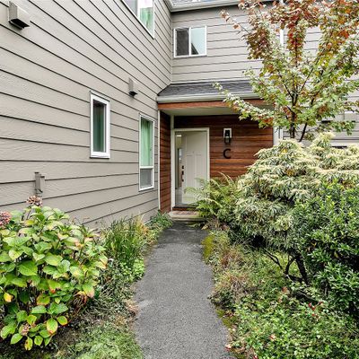 8406 26th Avenue Sw, Seattle, WA 98106