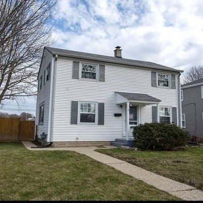 8442 W Montana Ave, Milwaukee, WI 53227