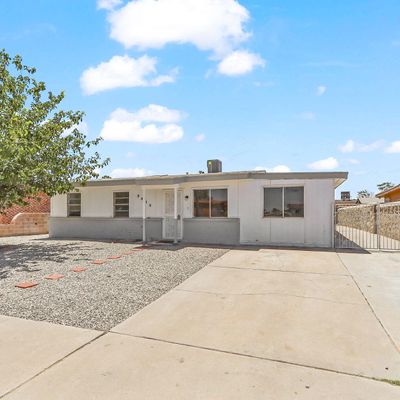 8449 Independence Dr, El Paso, TX 79907