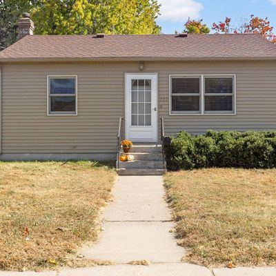 727 Spencer St S, Shakopee, MN 55379