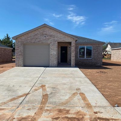 7433 4th, Lubbock, TX 79416