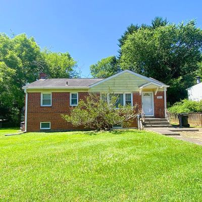 7435 Nigh Rd, Falls Church, VA 22043