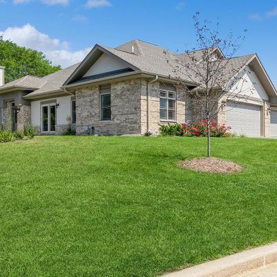 7560 W Tuckaway Pines Cir, Franklin, WI 53132