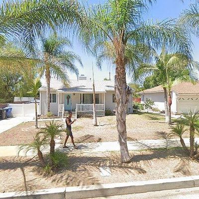 7643 Ostrom Ave, Van Nuys, CA 91406